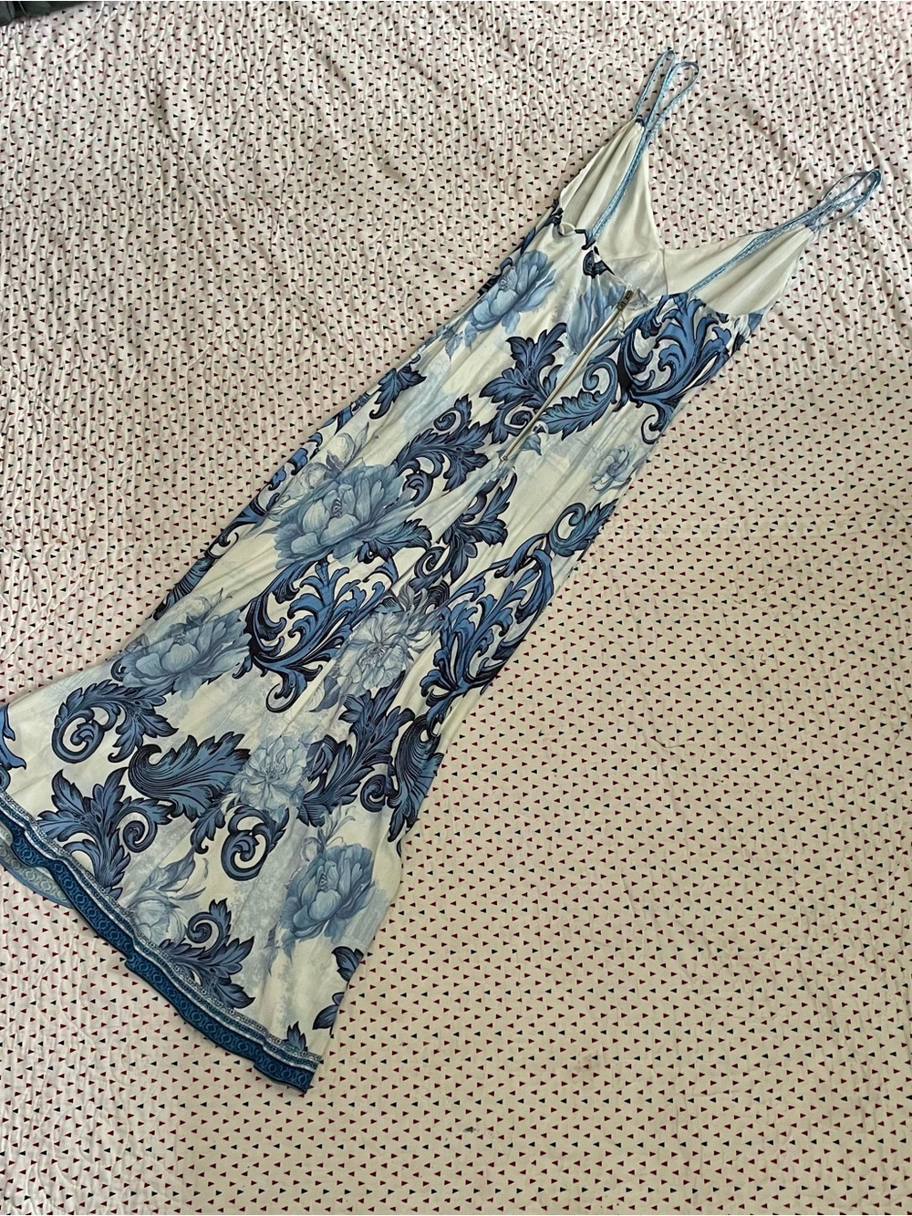 Alice + Olivia Kiro Slip Dress - size 4 - Picture 7 of 7